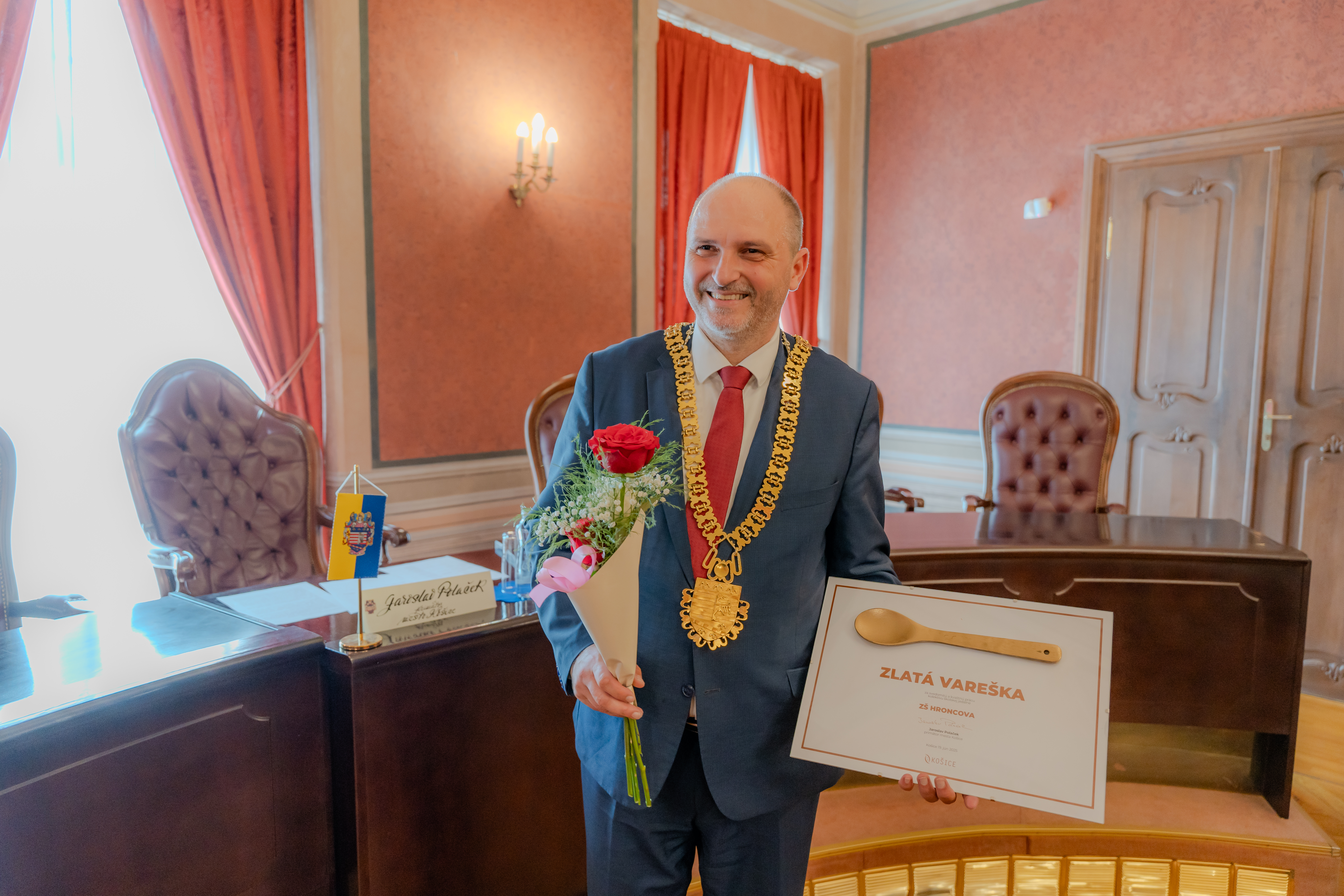 Prijatie nepedagogickych zamestnancov v Historickej radnici-11